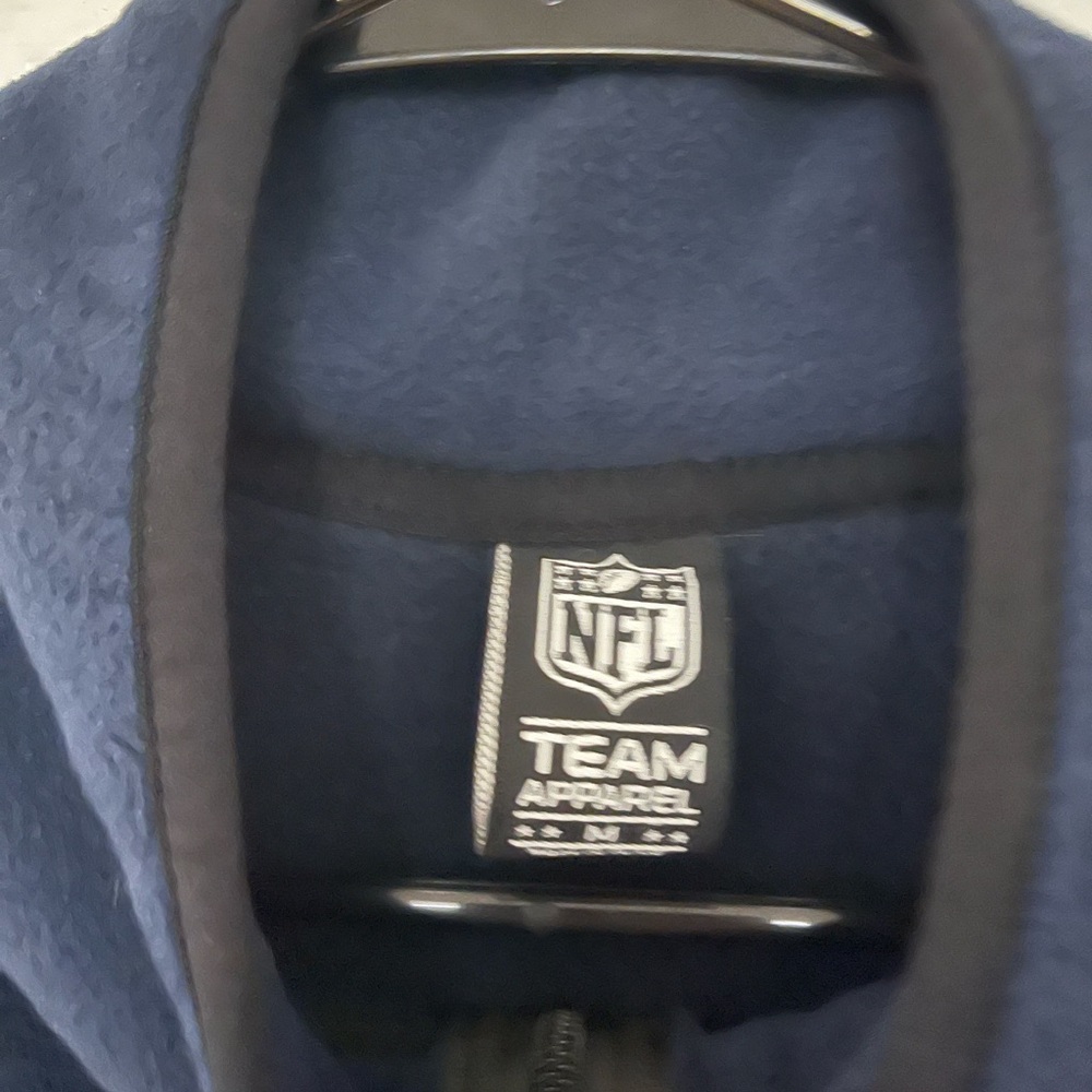 Mens Seattle Seahawks nfl vest size medium - Picture 2 of 3